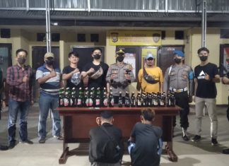 Liku Sembilan: Polisi Amankan 2 Pria Bawa Sajam dan Sita Miras di Warung Remang