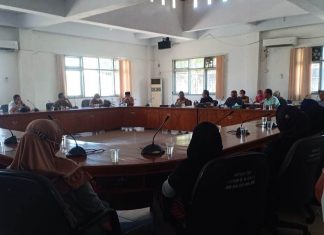 Pedagang Ayam di Pasar BS Hearing Keluhkan Monopoli Harga Ayam Potong