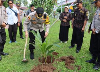 Dukung Ketahanan Pangan, Polres BS Bersama KBPPP Gelar Tanam Pohon