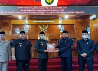 Paripurna DPRD Bengkulu Selatan Agenda Penyampaian Rekomendasi LKPj Bupati Tahun 2021 Rapat Paripurna DPRD BS, Agenda Penyampaian Rekomendasi LKPj Bupati Bengkulu Selatan Tahun 2021