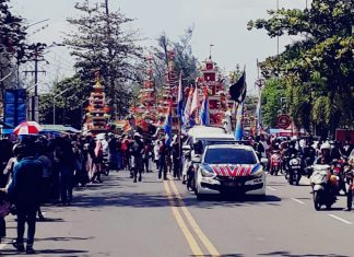 Sejarah dan Tradisi Perayaan Tabut di Bengkulu Festival Arak Arakan Tabut Bengkulu (Tabut Pembuangan)