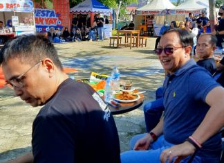 ketua DPRD Bengkulu Selatan Hadiri Pesta Rakyat Simpedes BRI Cabang Manna Ketua DPRD Kabupaten Bengkulu Selatan, Barli Halim, S.E menghadiri kegiatan Pesta Rakyat Simpedes BRI Cabang Manna