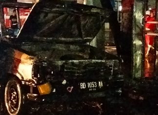 Mobil Penyebab Kebakaran di Pom Bensin KM 8 Diduga Gunakan Plat Palsu Mobil Terbakar di Pom Bensin KM 8 Kota Bengkulu