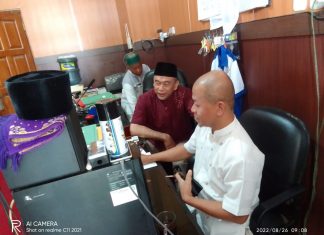 Menuju Era Digital, MRBI Hadirkan Dosen IT IAIN Curup Rancang Desain Website Tampak Tim MRBI Saat Diskusi Bersama Dosen IT asal Curup