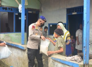Polair Polda Bengkulu Salurkan 150 Paket Sembako Ke Masyarakat Imbas Kenaikan BBM