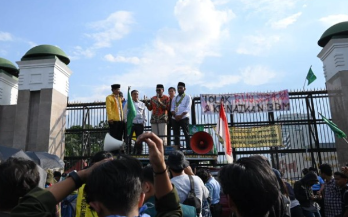 Poros Pelajar Nasional Gelar Aksi di Depan DPR RI, Tuntut RUU Sisdiknas Dibatalkan
