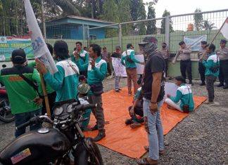 Warga Sekitar Tak Dipekerjakan, Buruh Demo PT SNS di Air Sebakul