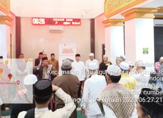 Subuh Berjamaah dan Pengajian di Masjid Al Iman Tanah Patah, Gubernur Rohidin Sampaikan Ini