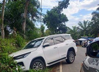 Naas, Mobil Wabup Mukomuko alami Lakalantas