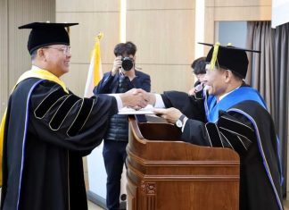 University Goesan Korea Selatan beri Gelar Penghargaan ke Gubernur Bengkulu