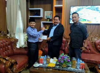 Peduli Pembinaan Sepakbola Usia Dini, Alamsyah Terima Pengurus SSB TMB dan Panitia LSI Bengkulu