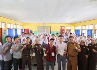 Jaksa Masuk Sekolah, Kasi Penkum Kejati Bengkulu Ingatkan Siswa SMAN 1 Bijak Medsos