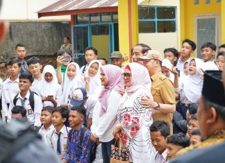 Jokowi Janji Berikan Mobil dan Motor Listrik SMK di Bengkulu