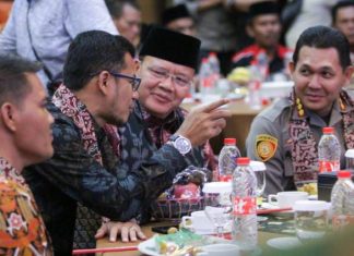 Hadiri Pelantikan IKS, Ini Harapan Gubernur Rohidin