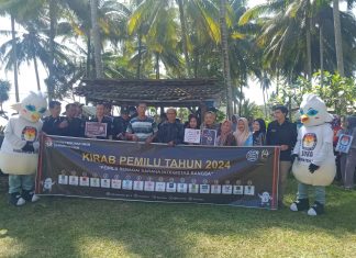KPU Kaur Sosialisasi Kirab Pemilu 2024 di Pasar Hingga Kawasan Objek Wisata