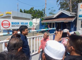 Meteran Listrik Diblokir, Warga Sumber Jaya Datangi PT PLN