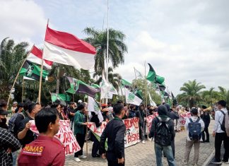 PMII Masuk Kampus, OKP KAMMI dan HMI Komisariat UINFAS Geruduk Rektorat