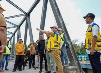 Gubernur Rohidin Tinjau Kondisi Jembatan Air