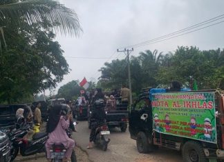 Santri Pondok Pesantren di Seluma Pawai Semarakkan Hari Santri Nasional 2023
