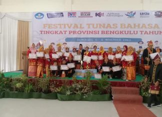 Seluma Borong 2 Piala Lomba Festival Tunas Bahasa Ibu Tingkat Provinsi Bengkulu