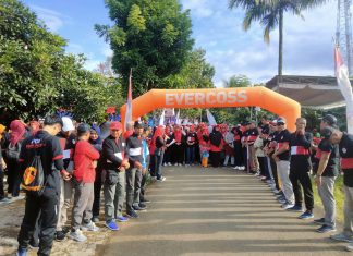 Ratusan Guru dan Pelajar Ikuti Jalan Santai HUT PGRI dan HGN ke 78