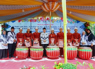 Puncak Peringatan HGN dan HUT ke-78 PGRI, Kelas Jauh SMAN 5 Kaur Diresmikan