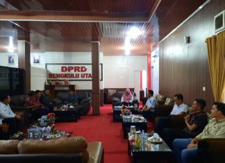Ketua DPRD Sonti Dorong Bawaslu Bengkulu Utara Profesional Pengawasan Pemilu 2024