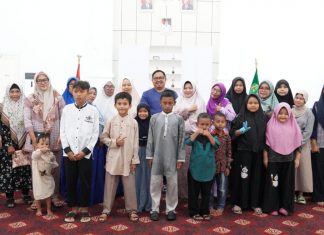 Pj Walikota dan Istri Santuni 50 Anak Yatim Asuhannya