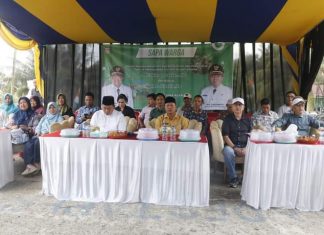 Bupati Serahkan Bantuan Sembako dari BAZNAS, Janji Akan Memperjuangkan Pembangunan Sekolah di Desa Talang Perapat