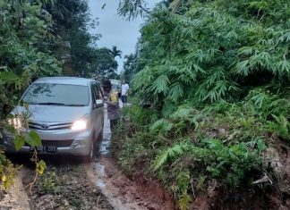 Longsor, Dua Titik Lokasi di Lebong Macet Total
