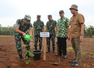 Peringati HUT Korem, Tanam Bibit Pohon Bentuk Kepedulian Terhadap Lingkungan