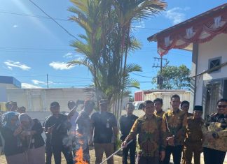 Pemisahan dan Pemusnahan Surat Suara RUsak oleh KPU