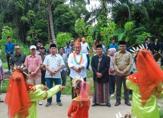 Bupati Seluma Sapa Warga Desa Napal Melintang Kecamatan Talo