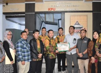 KPU Kota Bengkulu Serahkan Hasil Rapat Pleno Rekapitulasi Pemilu 2024 ke Provinsi