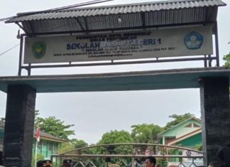 Aksi Forum Wali Murid SDN. 1 Kota Bengkulu Menolak Kebijakan Kepala Sekolah