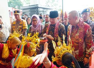 Gubernur Rohidin Jamin Kebebasan Beribadah Seluruh Umat Beragama