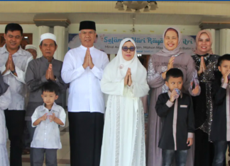 Pejabat dan Warga ‘’Banjiri’’ Open House Bupati