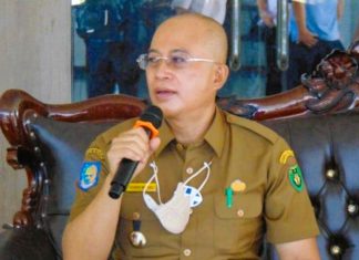 Peduli Sesama, Pemda BS Apresiasi Kadis Kesehatan BS Kunjungi ODGJ di Desa Lubuk Resam