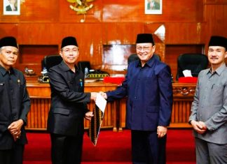 Sekda Sukarni Hadiri Rapat Paripurna DPRD Bengkulu Selatan