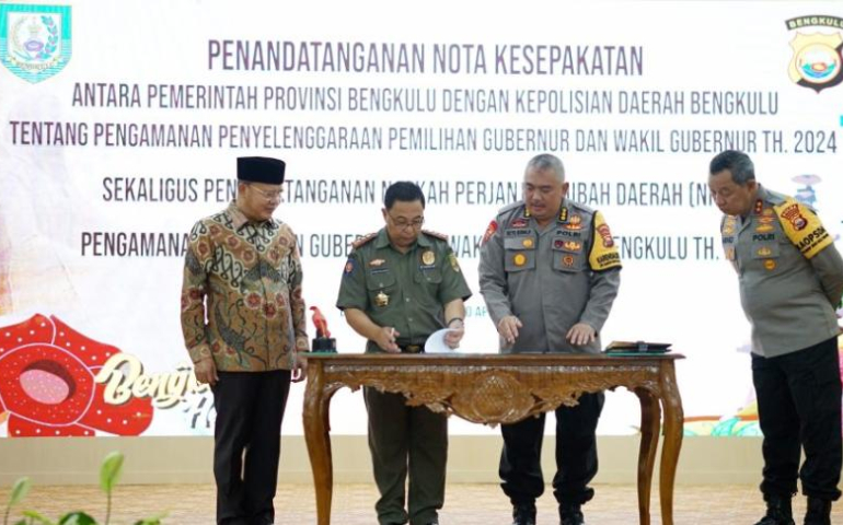 Gubernur Bengkulu Tandatangani NPHD Hibah Anggaran Pengamanan Pilkada Gubernur dan Wagub Bengkulu 2024