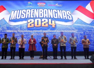 Bappenas Anugerahkan PPD untuk Perencanaan Pembangunan Terbaik