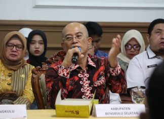 Bupati Gusnan Mulyadi Hadiri Rapat TPID dan TP2DD Semester I Se-Provinsi Bengkulu