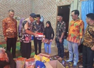 Pemkab Bengkulu Selatan, Dinsos dan BPBD Berikan Santunan ke Korban Banjir