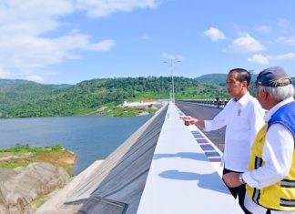 Presiden Jokowi Resmikan Bendungan Pamukkulu Berkapasitas 82 Juta Meter Kubik