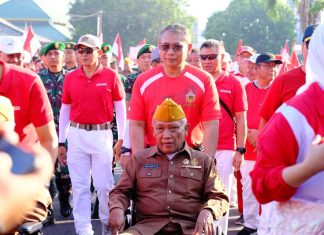 Kapolda Bengkulu Ikuti Pelaksanaan Kirab Bendera Merah Putih Memperingati HUT RI ke-79