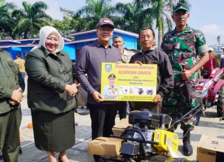 Bantuan Alsintan dari Gubernur Rohidin: Kelompok Tani Seluma Siap Tingkatkan Hasil Pertanian