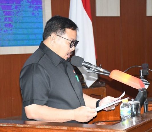 Pj Walikota Bengkulu Sampaikan Raperda APBD 2025