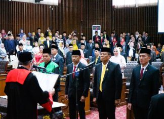 Pengucapan Sumpah dan Janji Pimpinan DPRD Provinsi Bengkulu Periode 2024-2029