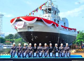 TNI AL Perkuat Armada dengan Peluncuran Kapal Harbour Tug Produksi Dalam Negeri