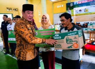 Serahkan Bantuan Alsintan, Plt. Gubernur: Kelompok Tani Bengkulu Utara Siap Tingkatkan Produktivitas dan Kesejahteraan